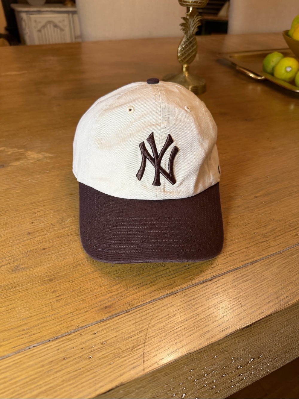 New Era Two-Tone NY Yankees Cap - Cream and Dark Brown